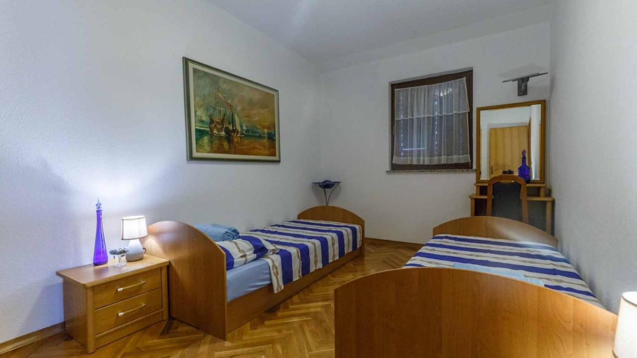 Apartman Mauro Малинска Экстерьер фото