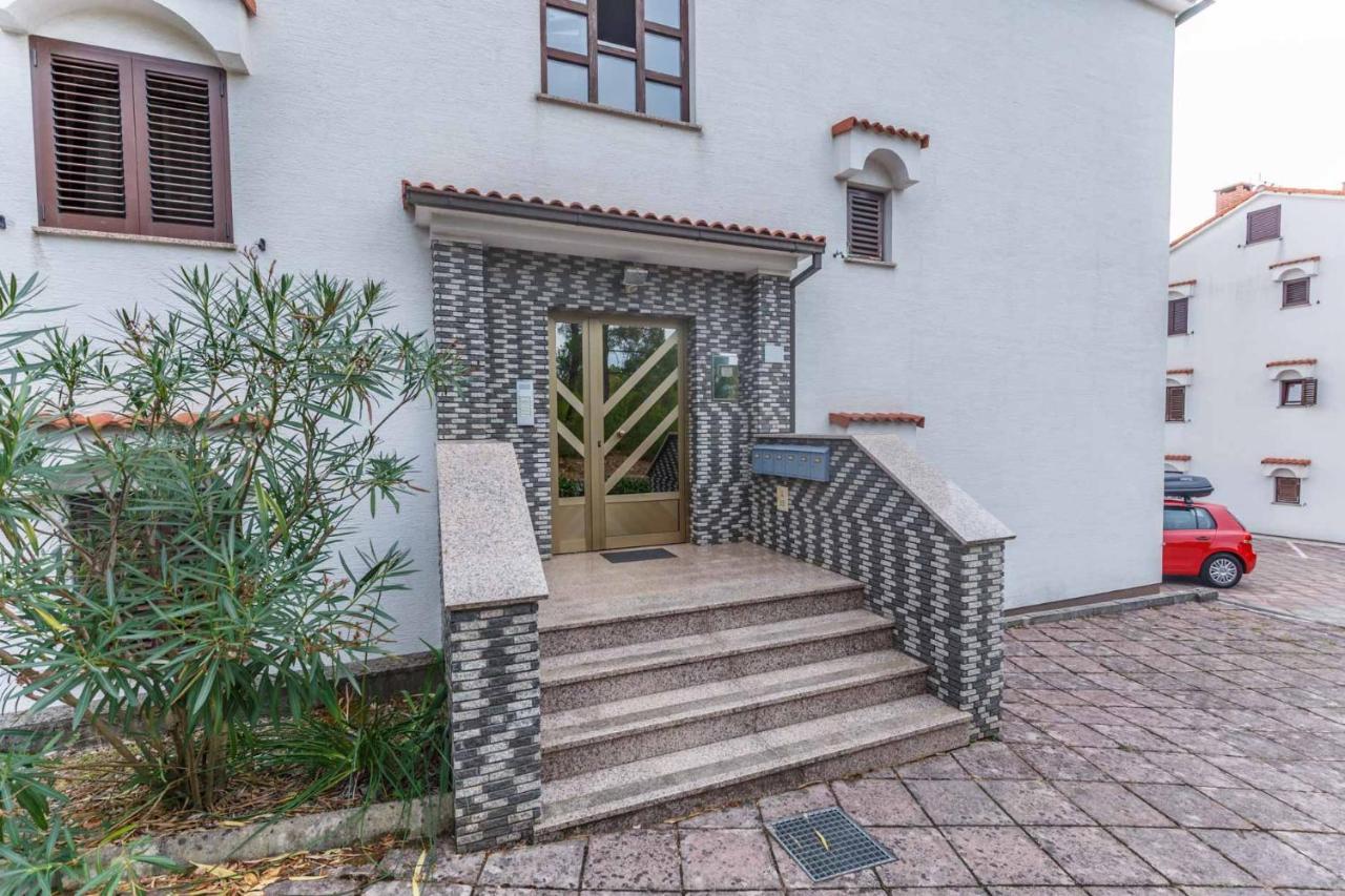 Apartman Mauro Малинска Экстерьер фото