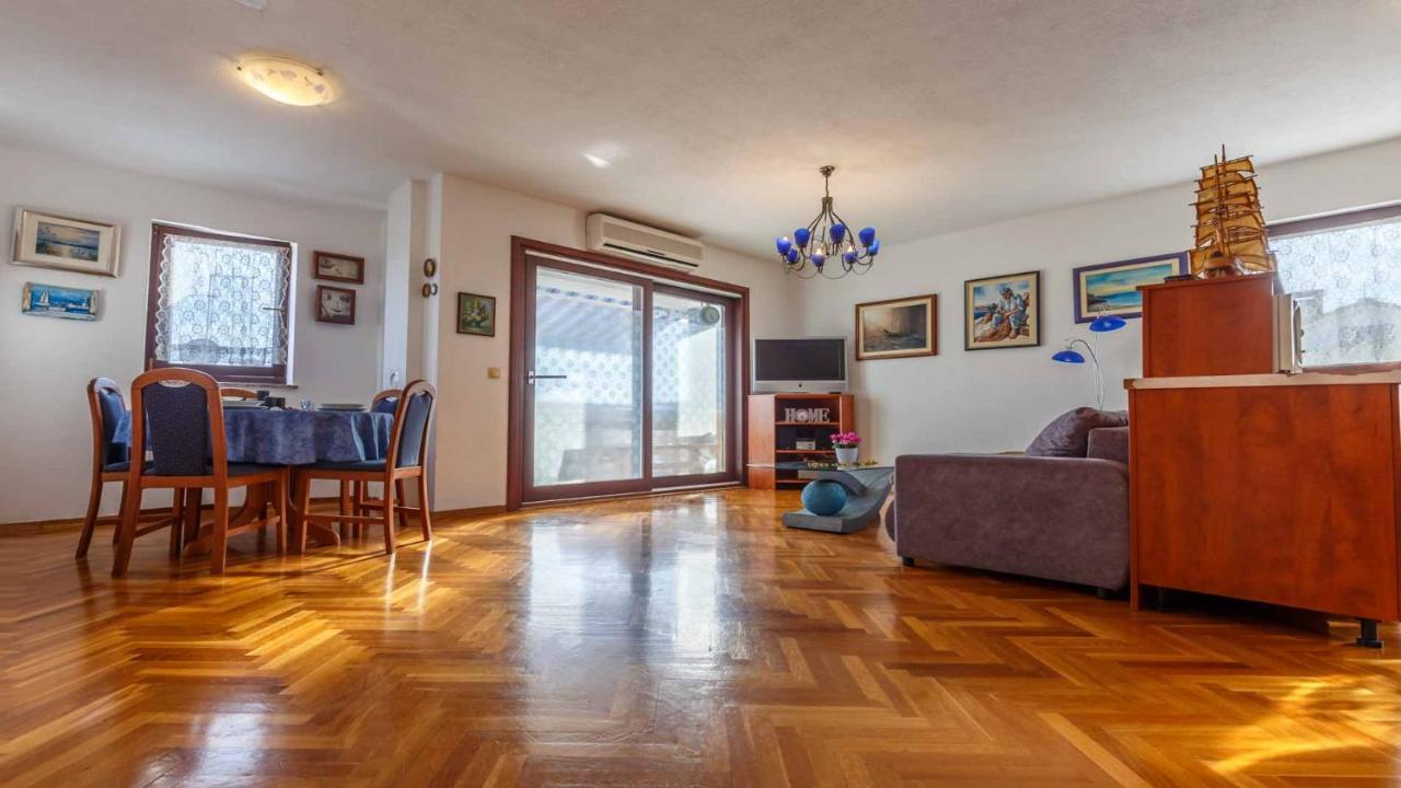 Apartman Mauro Малинска Экстерьер фото
