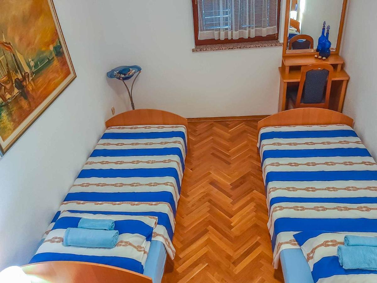 Apartman Mauro Малинска Экстерьер фото