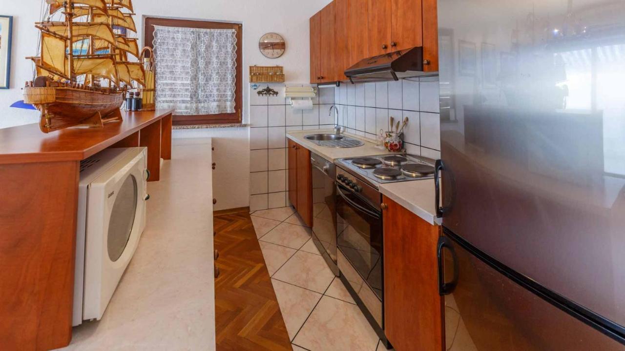 Apartman Mauro Малинска Экстерьер фото
