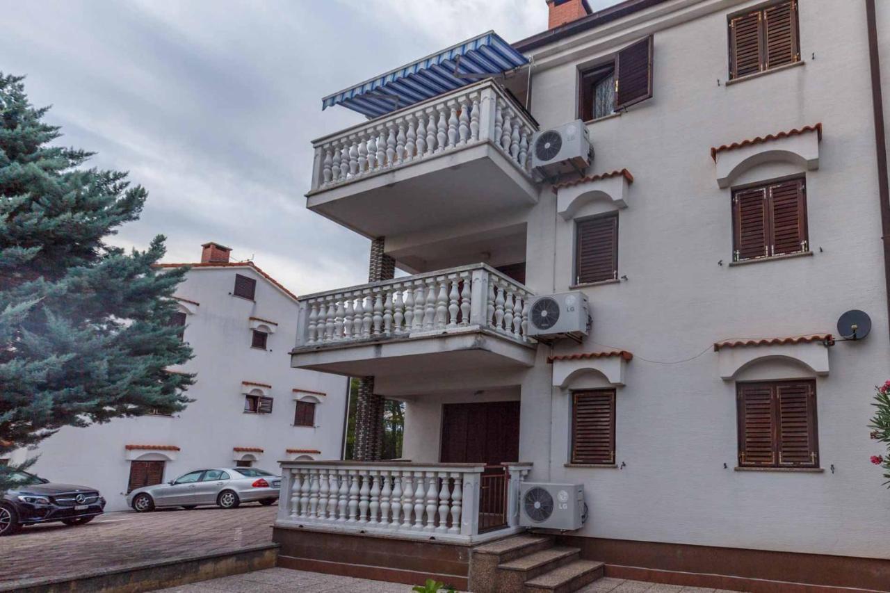 Apartman Mauro Малинска Экстерьер фото